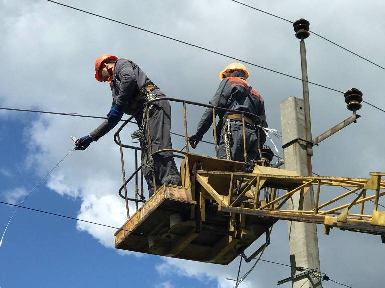 У Золочеві на Богодухівщині енергетики три доби відновлювали світло