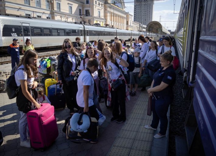 Дітей з прифронтової громади Харківщини відправили на відпочинок до Яремче