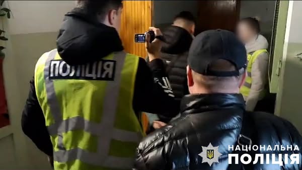 «Дзвінок з банку»: судитимуть шахраїв, які привласнили майже 3 млн грн