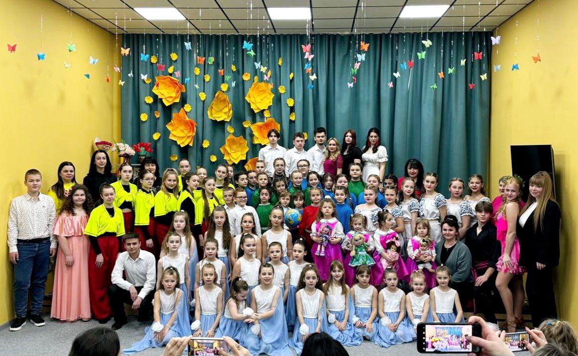 «Весна іде, красу несе…» — святковий настрій у кожному номері!