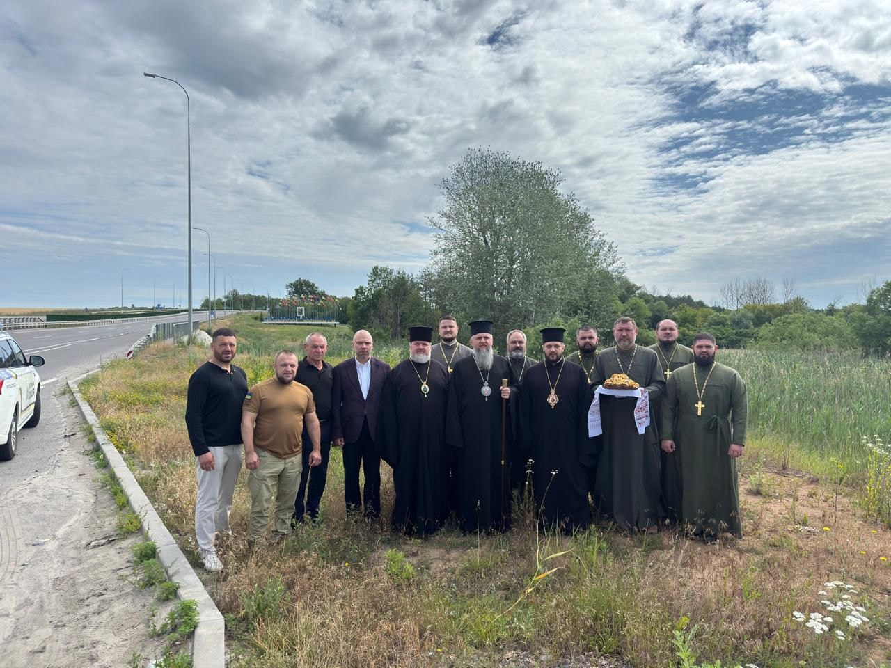 Анатолій Рисцов, начальник Богодухівської районної військової адміністрації, взяв участь в урочистій церемонії освячення престолу та новозбудованого храму на честь Святителя Миколая Чудотворця