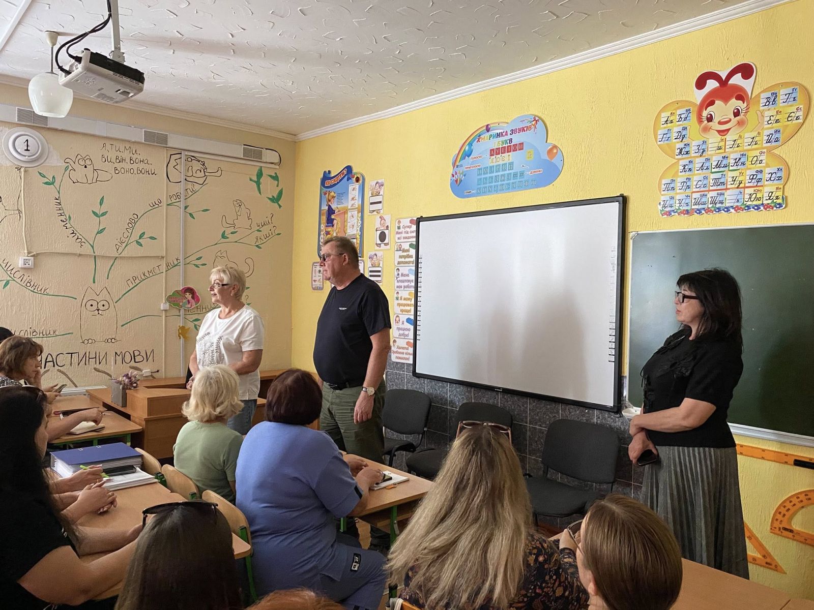 Міський голова Володимир Бєлий провів зустріч з педагогічним колективом КЗ «Богодухівський ліцей №2»