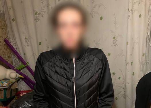 У Харкові поліція затримала жінку, яка намагалася приховати побиття пасинка, що призвело до його смерті