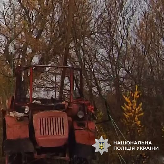 Через влучання дрона на Харківщині загинув тракторист