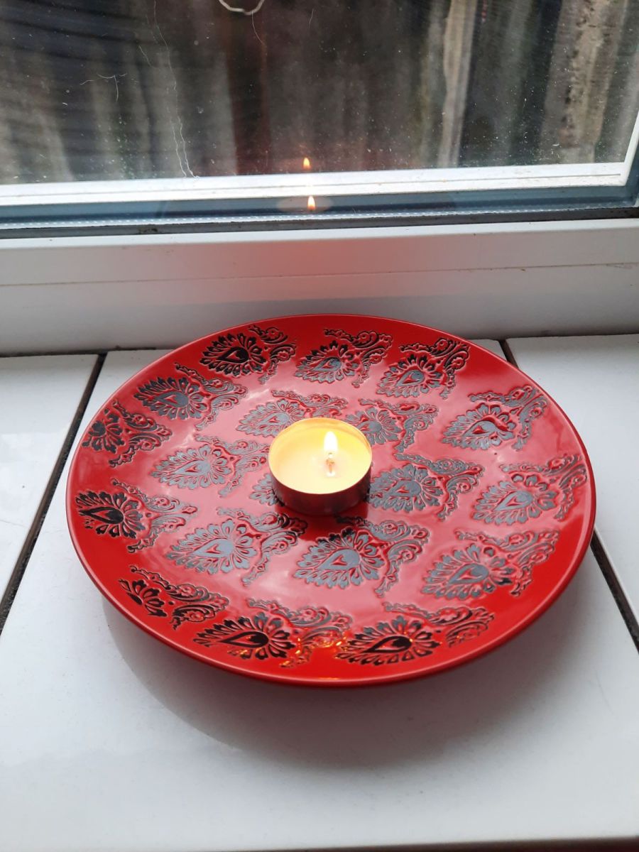 Запаліть свічу пам'яті...