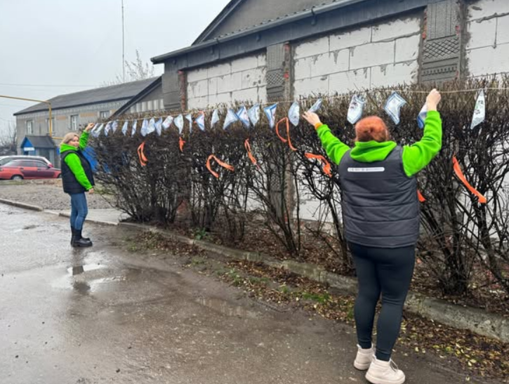 Кожна хустинка — чиясь тінь, чиясь надія, чиясь історія