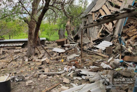 Російські обстріли Богодухівщини, поранена жінка, пошкоджені будинки та магазини