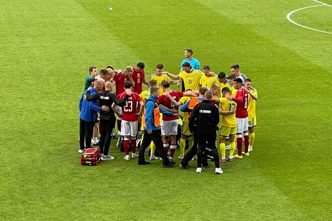 «Життя — найвища цінність»: тренер збірної України Мальдера прокоментував зупинку матчу через стан Еріксена