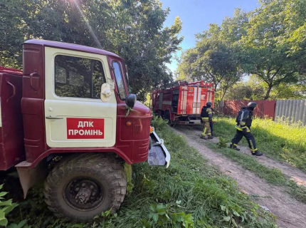 У селі Полкова Микитівка ліквідували пожежу в нежитловій будівлі