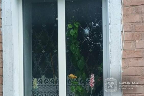 Обстріли за добу: у Золочеві пошкоджені будинок, автомобіль та складське приміщення