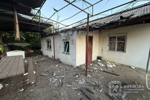 На Богодухівщині пошкоджені автомобіль та приватний будинок