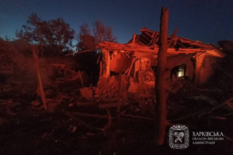 Російські війська атакували Золочів: поранено 41-річного чоловіка, пошкоджено будівлі та авто
