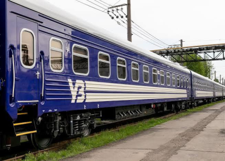 Укрзалізниця евакуювала майже 10 тисяч людей зі сходу України від початку року
