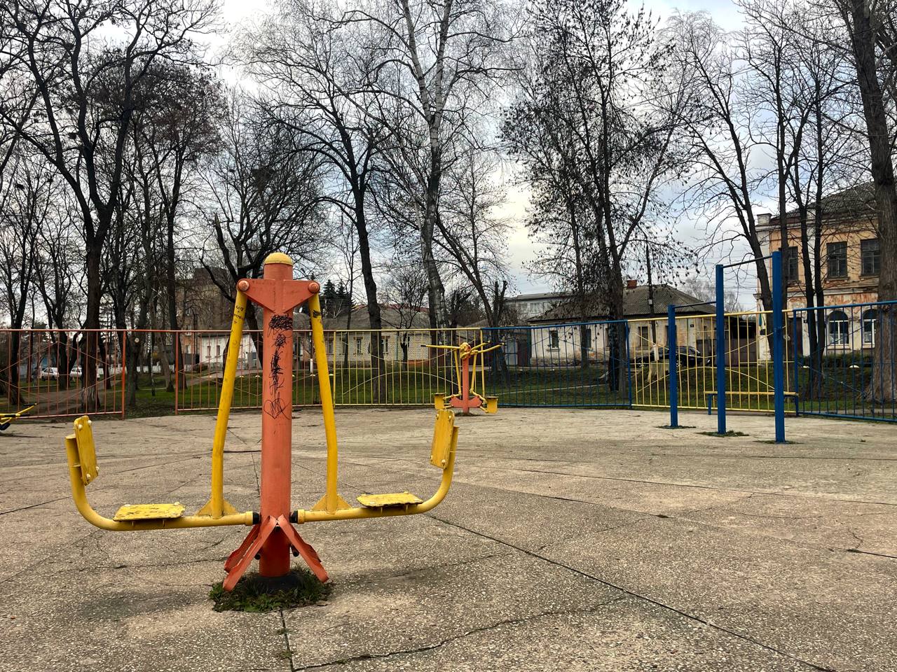 Зараз, як ніколи — захистіть себе й близьких!